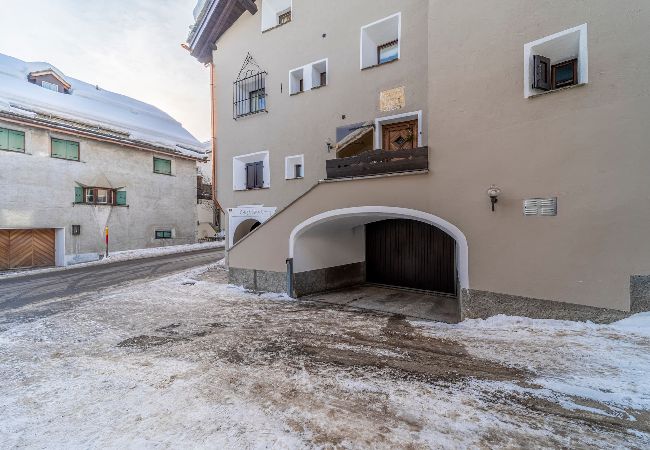 Appartamento a Celerina/Schlarigna - Chesa Laura one bedroom - Celerina Appartamento a Celerina/Schlarigna - Chesa Laura one bedroom - Celerina