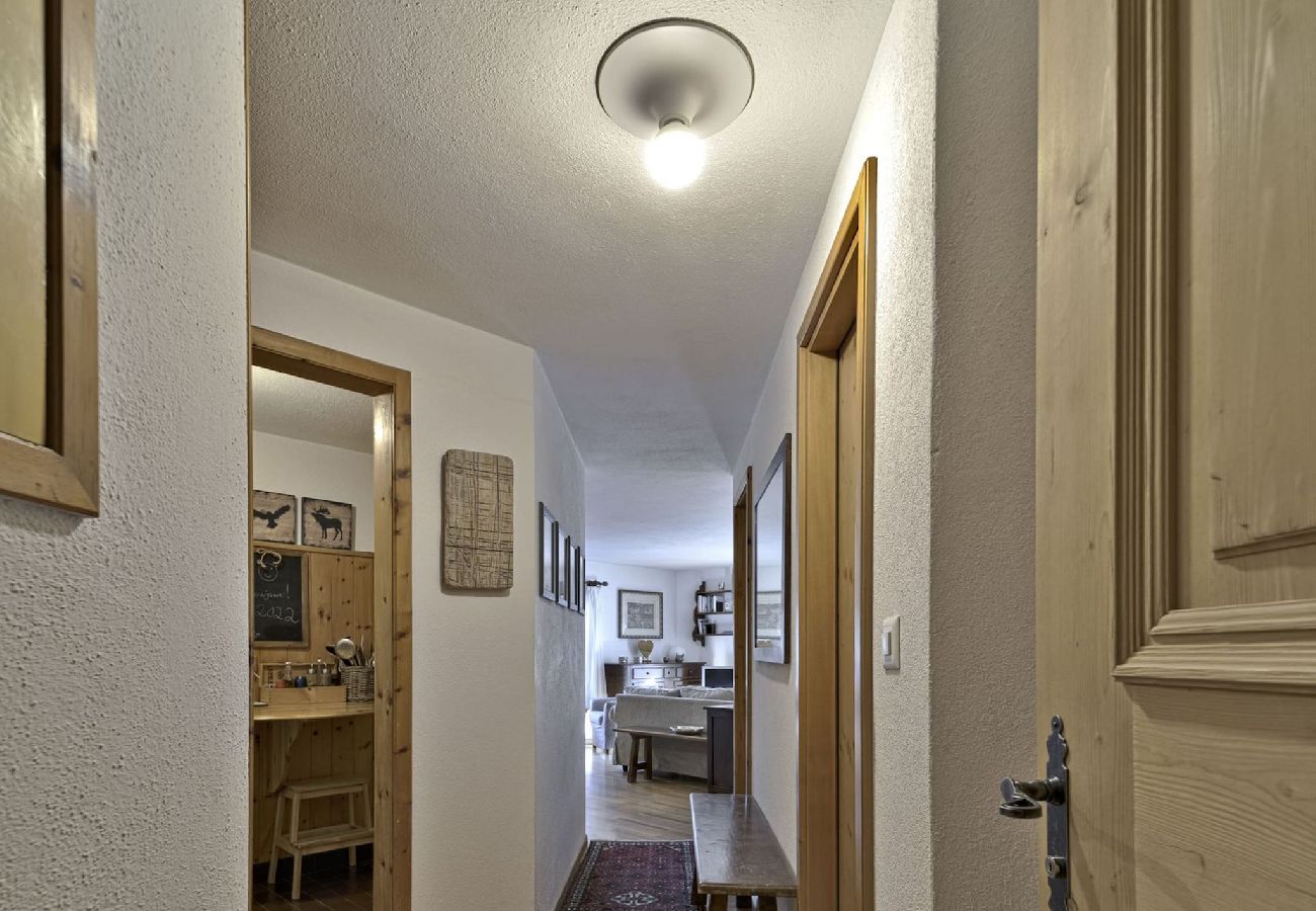 Appartamento a Celerina/Schlarigna - Chesa Centrum 2 pax - Celerina Appartamento a Celerina/Schlarigna - Chesa Centrum 2 pax - Celerina
