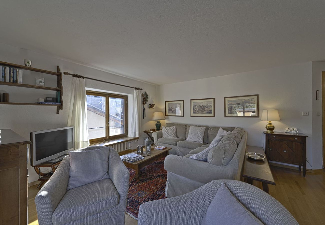 Appartamento a Celerina/Schlarigna - Chesa Centrum 2 pax - Celerina Appartamento a Celerina/Schlarigna - Chesa Centrum 2 pax - Celerina
