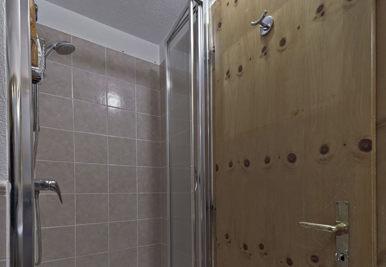 Appartamento a Celerina/Schlarigna - Chesa Centrum 2 pax - Celerina Appartamento a Celerina/Schlarigna - Chesa Centrum 2 pax - Celerina