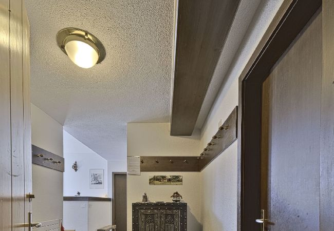 Appartamento a Celerina/Schlarigna - Chesa Gordona 1  Attic - Celerina Appartamento a Celerina/Schlarigna - Chesa Gordona 1  Attic - Celerina