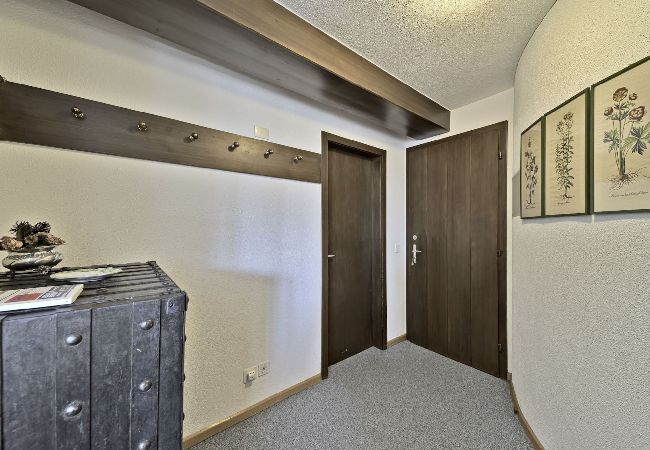 Appartamento a Celerina/Schlarigna - Chesa Gordona 1  Attic - Celerina Appartamento a Celerina/Schlarigna - Chesa Gordona 1  Attic - Celerina