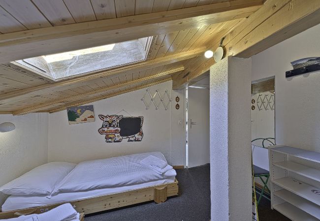 Appartamento a Celerina/Schlarigna - Chesa Gordona 1  Attic - Celerina Appartamento a Celerina/Schlarigna - Chesa Gordona 1  Attic - Celerina