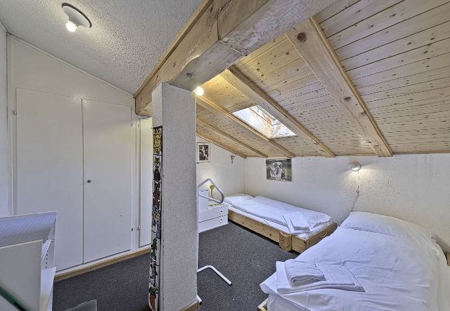 Appartamento a Celerina/Schlarigna - Chesa Gordona 1  Attic - Celerina Appartamento a Celerina/Schlarigna - Chesa Gordona 1  Attic - Celerina