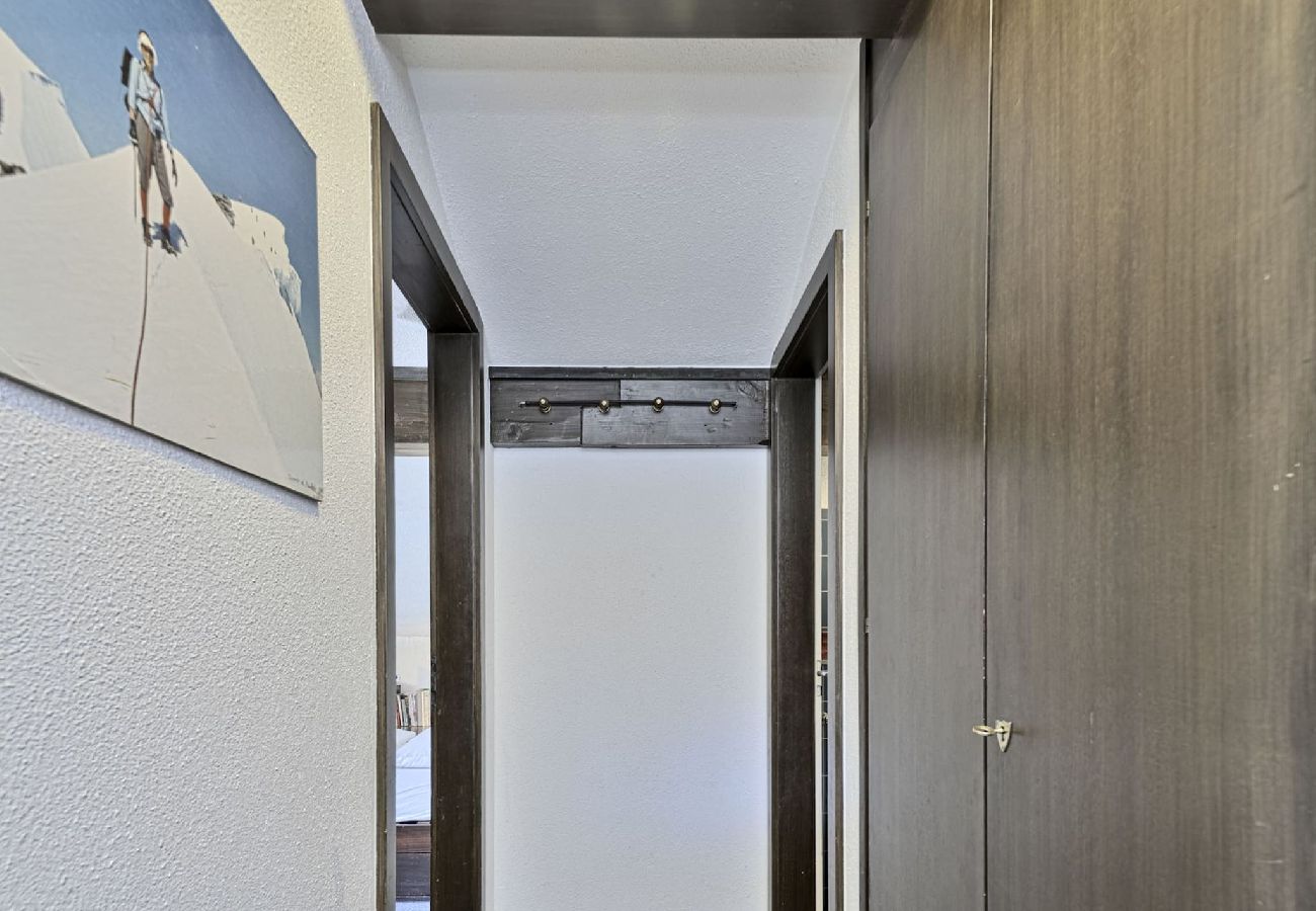 Appartamento a Celerina/Schlarigna - Chesa Gordona 1  Attic - Celerina Appartamento a Celerina/Schlarigna - Chesa Gordona 1  Attic - Celerina