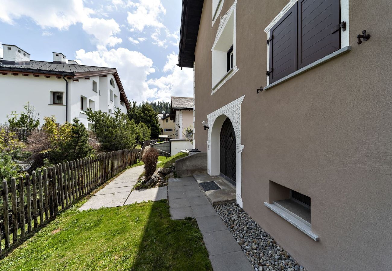 Ferienwohnung in Celerina/Schlarigna - Chesa Chatrigna App. 7 - Celerina Ferienwohnung in Celerina/Schlarigna - Chesa Chatrigna App. 7 - Celerina