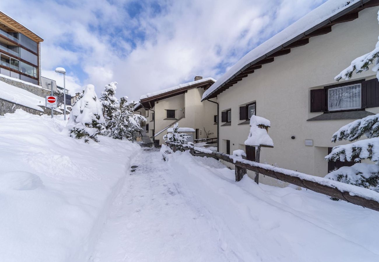 Ferienwohnung in Celerina/Schlarigna - Chesa Panorama - Celerina Ferienwohnung in Celerina/Schlarigna - Chesa Panorama - Celerina