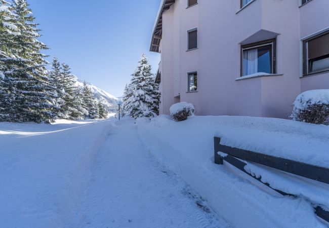 Ferienwohnung in Celerina/Schlarigna - Chesa Pradatsch Suot 5 - Celerina Ferienwohnung in Celerina/Schlarigna - Chesa Pradatsch Suot 5 - Celerina
