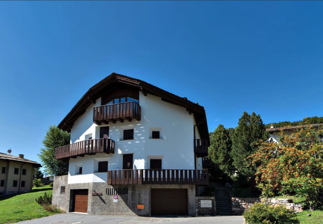 Ferienwohnung in Celerina/Schlarigna - Chesa Piz Padella First Floor - Celerina Ferienwohnung in Celerina/Schlarigna - Chesa Piz Padella First Floor - Celerina