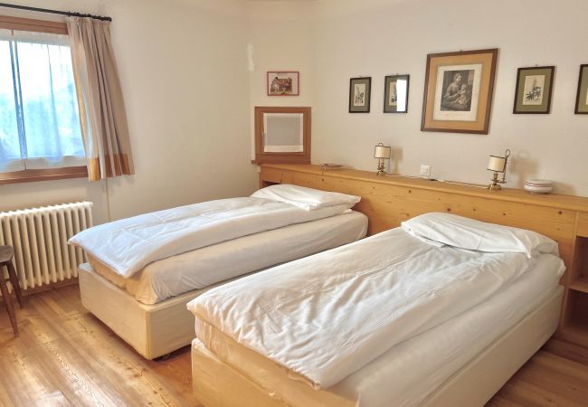 Ferienwohnung in Celerina/Schlarigna - Chesa Amel Sur - Celerina Ferienwohnung in Celerina/Schlarigna - Chesa Amel Sur - Celerina