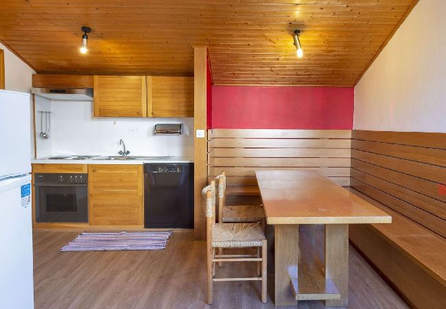 Apartment in Celerina/Schlarigna - Chesa Sarvit 5 - Celerina Apartment in Celerina/Schlarigna - Chesa Sarvit 5 - Celerina