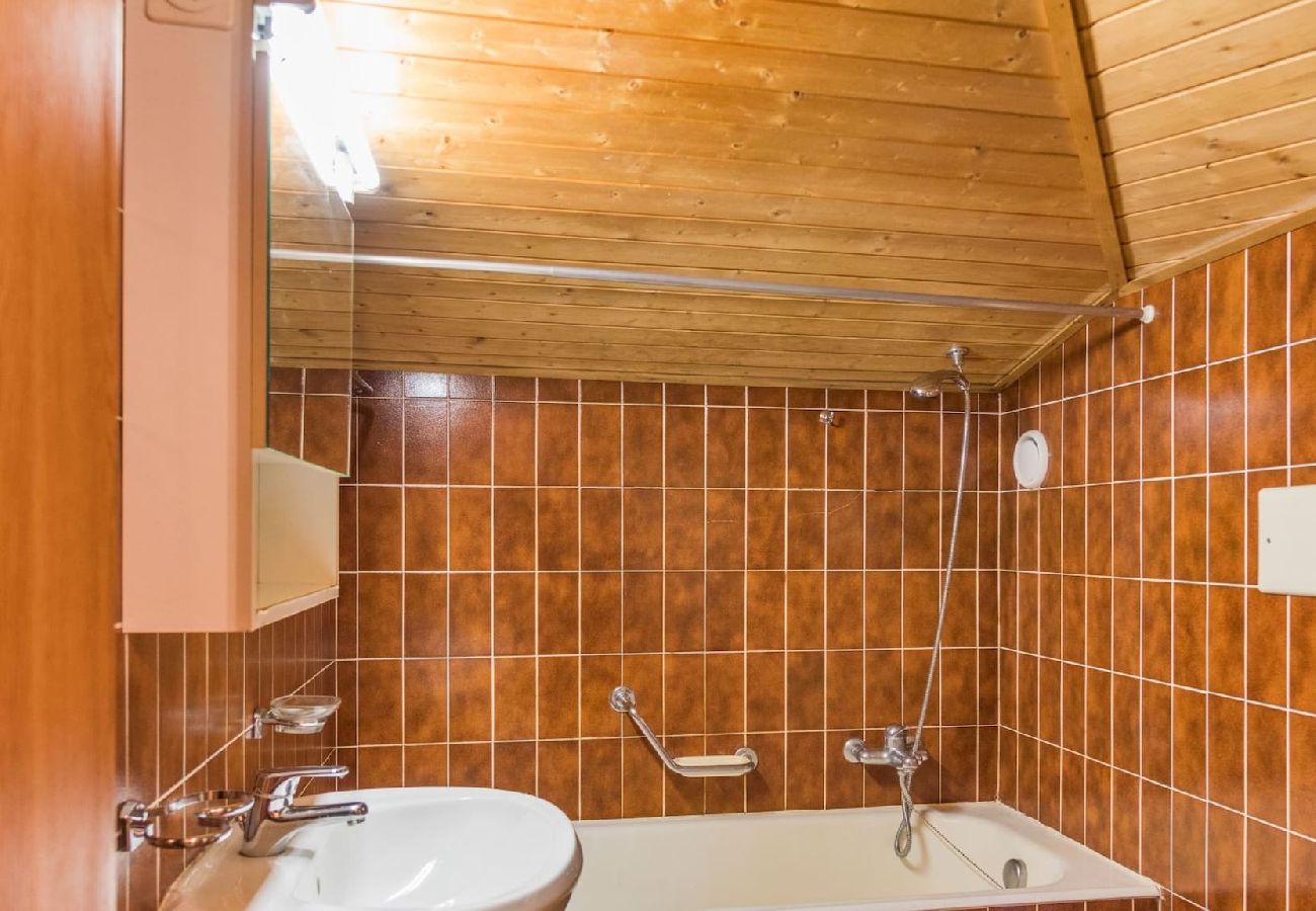 Apartment in Celerina/Schlarigna - Chesa Sarvit 5 - Celerina Apartment in Celerina/Schlarigna - Chesa Sarvit 5 - Celerina