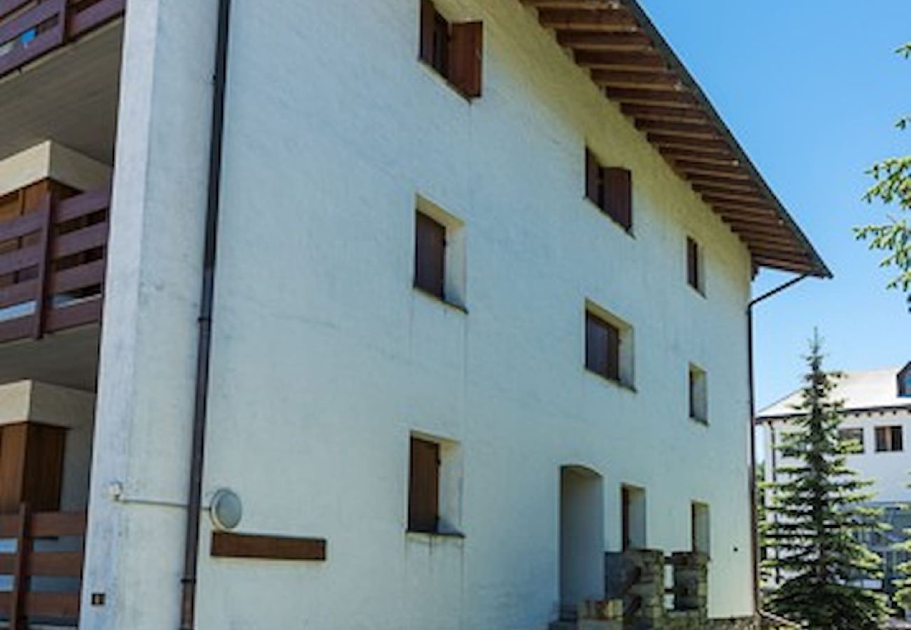 Apartment in Celerina/Schlarigna - Chesa San Gian  8 Pax - Celerina Apartment in Celerina/Schlarigna - Chesa San Gian  8 Pax - Celerina