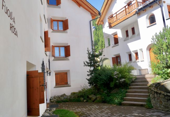 Apartment in Celerina/Schlarigna - Chesa Foulla Rosa - 6 pax Apartment in Celerina/Schlarigna - Chesa Foulla Rosa - 6 pax