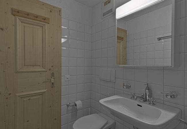 Apartment in Celerina/Schlarigna - Chesa Begonia 6 Pax - Celerina Apartment in Celerina/Schlarigna - Chesa Begonia 6 Pax - Celerina