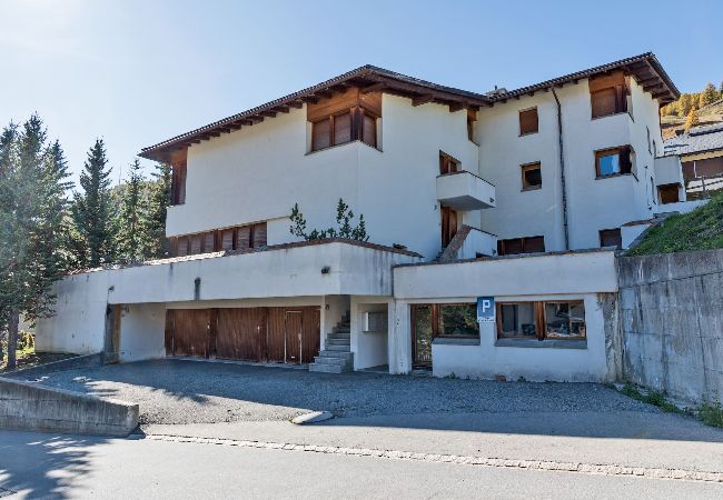 Appartement à Celerina/Schlarigna - Chesa Sarvit  4 - Celerina Appartement à Celerina/Schlarigna - Chesa Sarvit  4 - Celerina