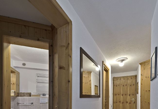 Appartement à Celerina/Schlarigna - Chesa Centrum 2 pax - Celerina Appartement à Celerina/Schlarigna - Chesa Centrum 2 pax - Celerina