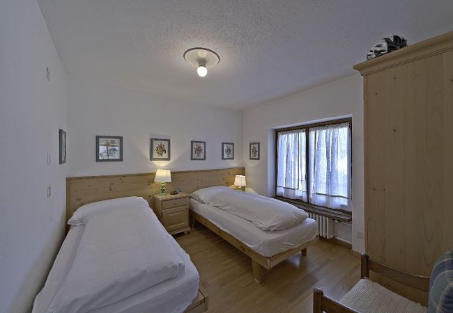 Appartement à Celerina/Schlarigna - Chesa Centrum 2 pax - Celerina Appartement à Celerina/Schlarigna - Chesa Centrum 2 pax - Celerina