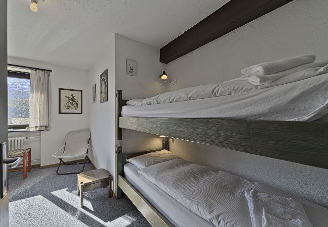Appartement à Celerina/Schlarigna - Chesa Gordona 1  Attic - Celerina Appartement à Celerina/Schlarigna - Chesa Gordona 1  Attic - Celerina