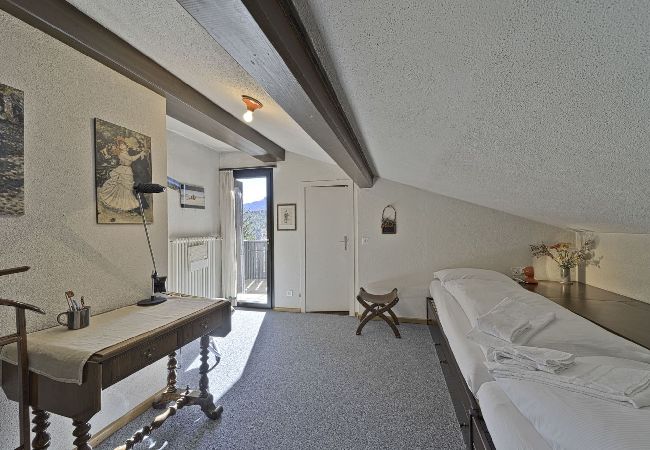 Appartement à Celerina/Schlarigna - Chesa Gordona 1  Attic - Celerina Appartement à Celerina/Schlarigna - Chesa Gordona 1  Attic - Celerina