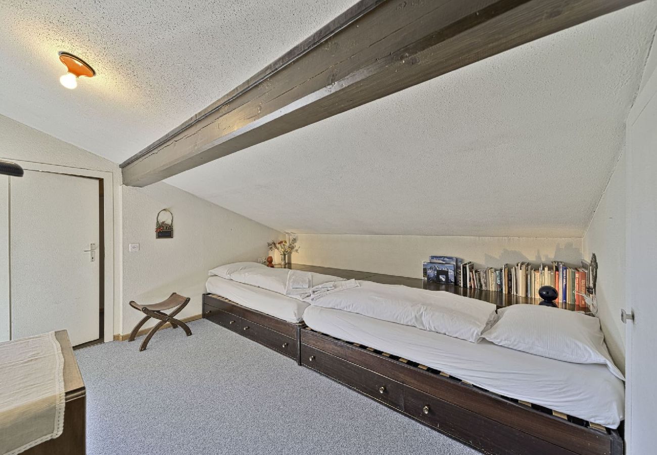 Appartement à Celerina/Schlarigna - Chesa Gordona 1  Attic - Celerina Appartement à Celerina/Schlarigna - Chesa Gordona 1  Attic - Celerina