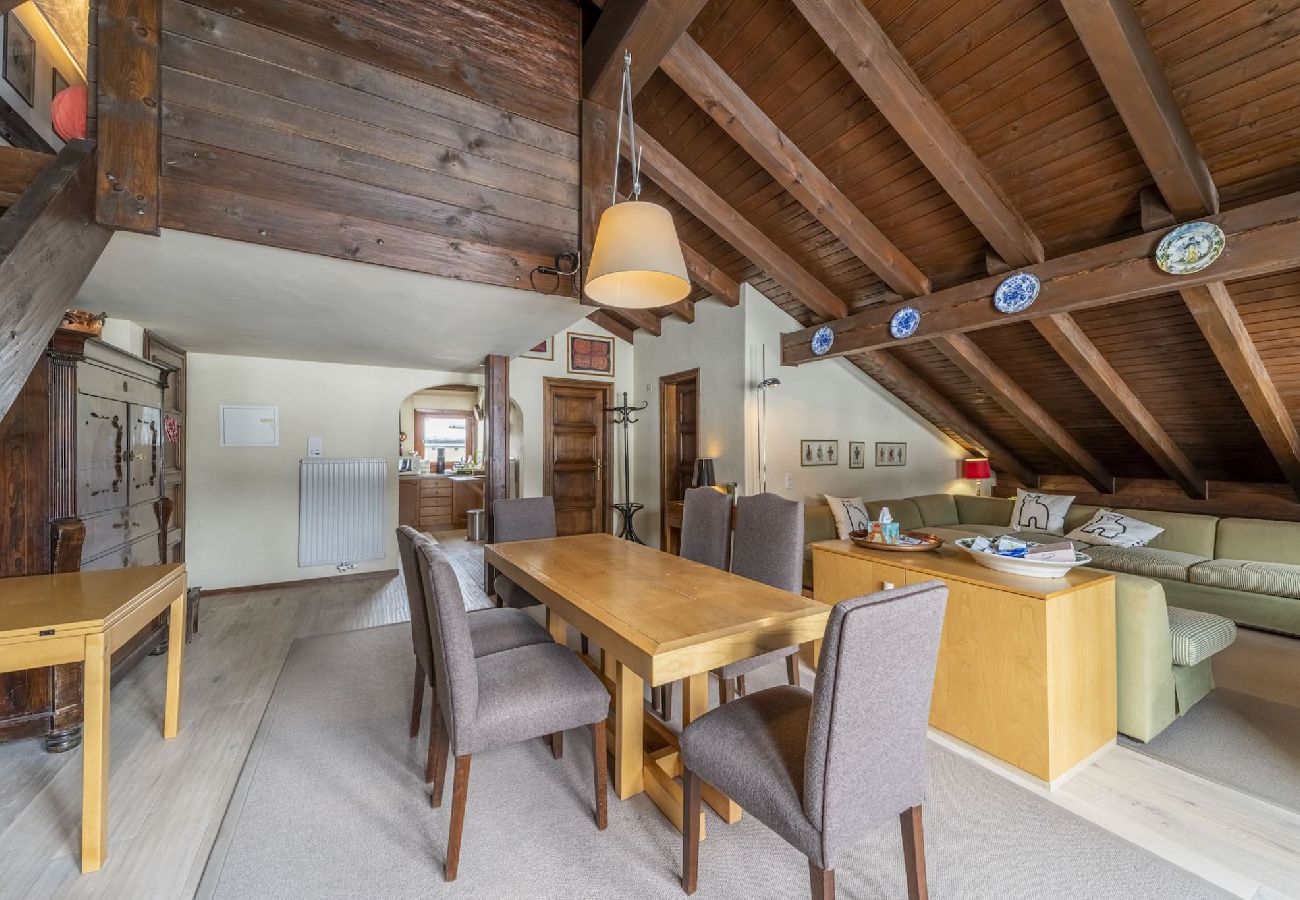 Appartement à Celerina/Schlarigna - Chesa Ste Attic - Celerina Appartement à Celerina/Schlarigna - Chesa Ste Attic - Celerina