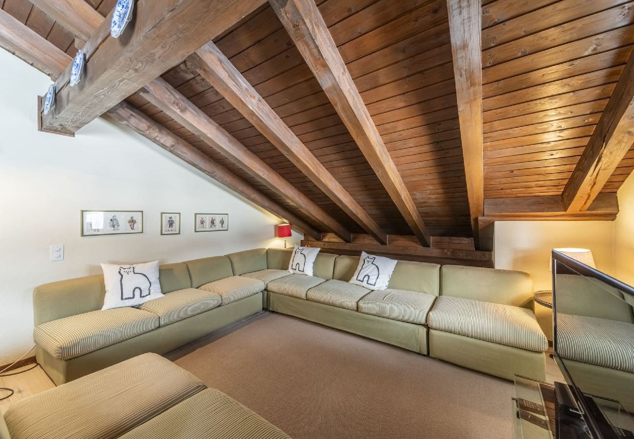 Appartement à Celerina/Schlarigna - Chesa Ste Attic - Celerina Appartement à Celerina/Schlarigna - Chesa Ste Attic - Celerina