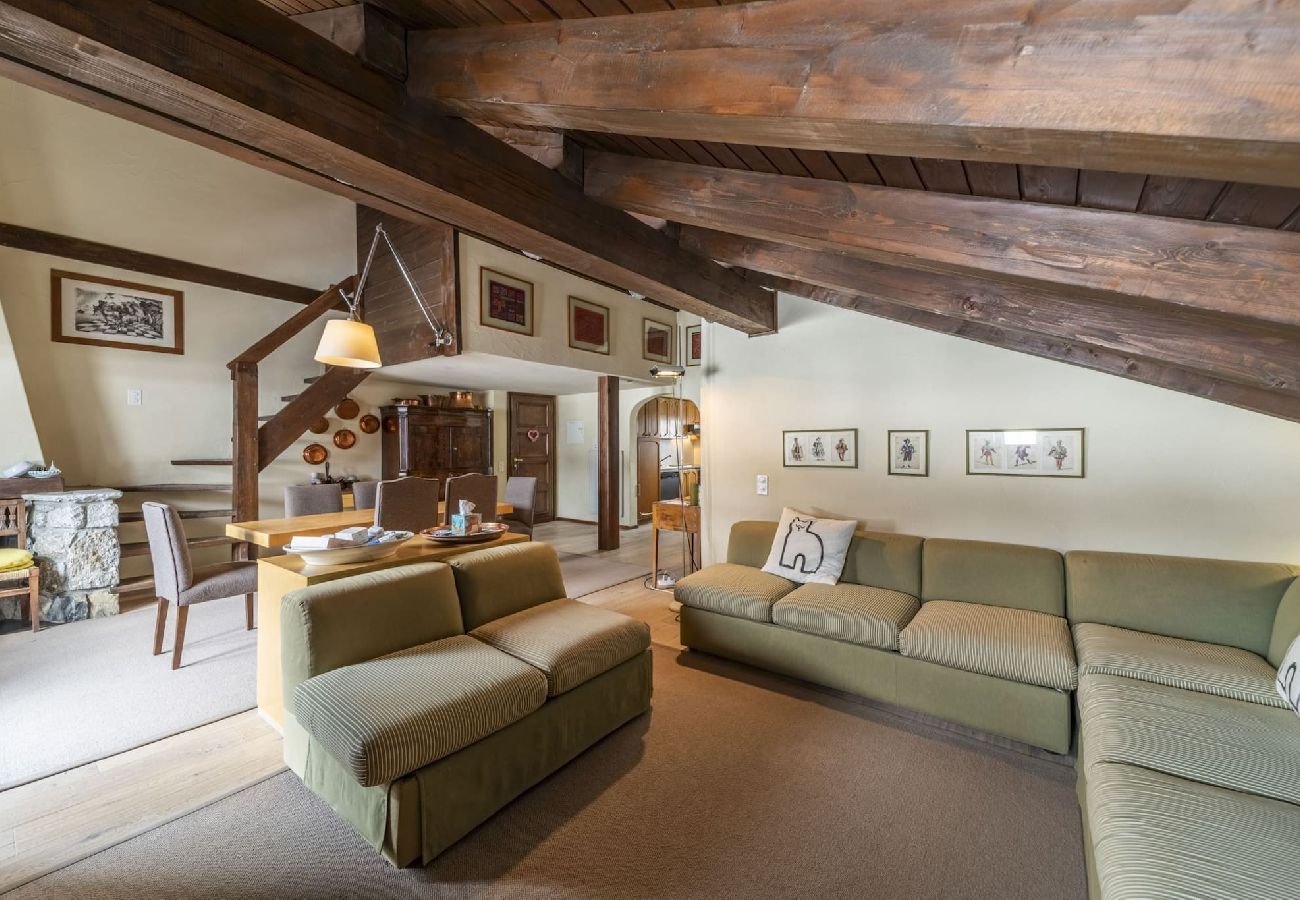 Appartement à Celerina/Schlarigna - Chesa Ste Attic - Celerina Appartement à Celerina/Schlarigna - Chesa Ste Attic - Celerina