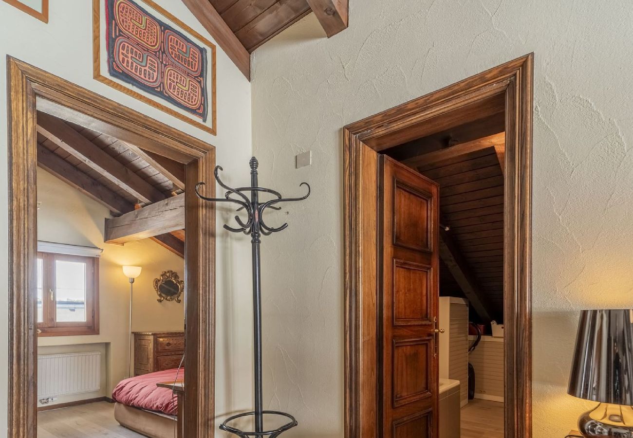 Appartement à Celerina/Schlarigna - Chesa Ste Attic - Celerina Appartement à Celerina/Schlarigna - Chesa Ste Attic - Celerina