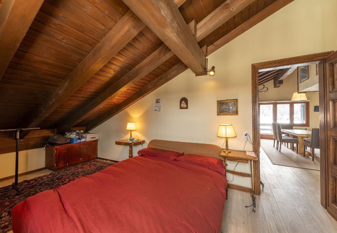 Appartement à Celerina/Schlarigna - Chesa Ste Attic - Celerina Appartement à Celerina/Schlarigna - Chesa Ste Attic - Celerina