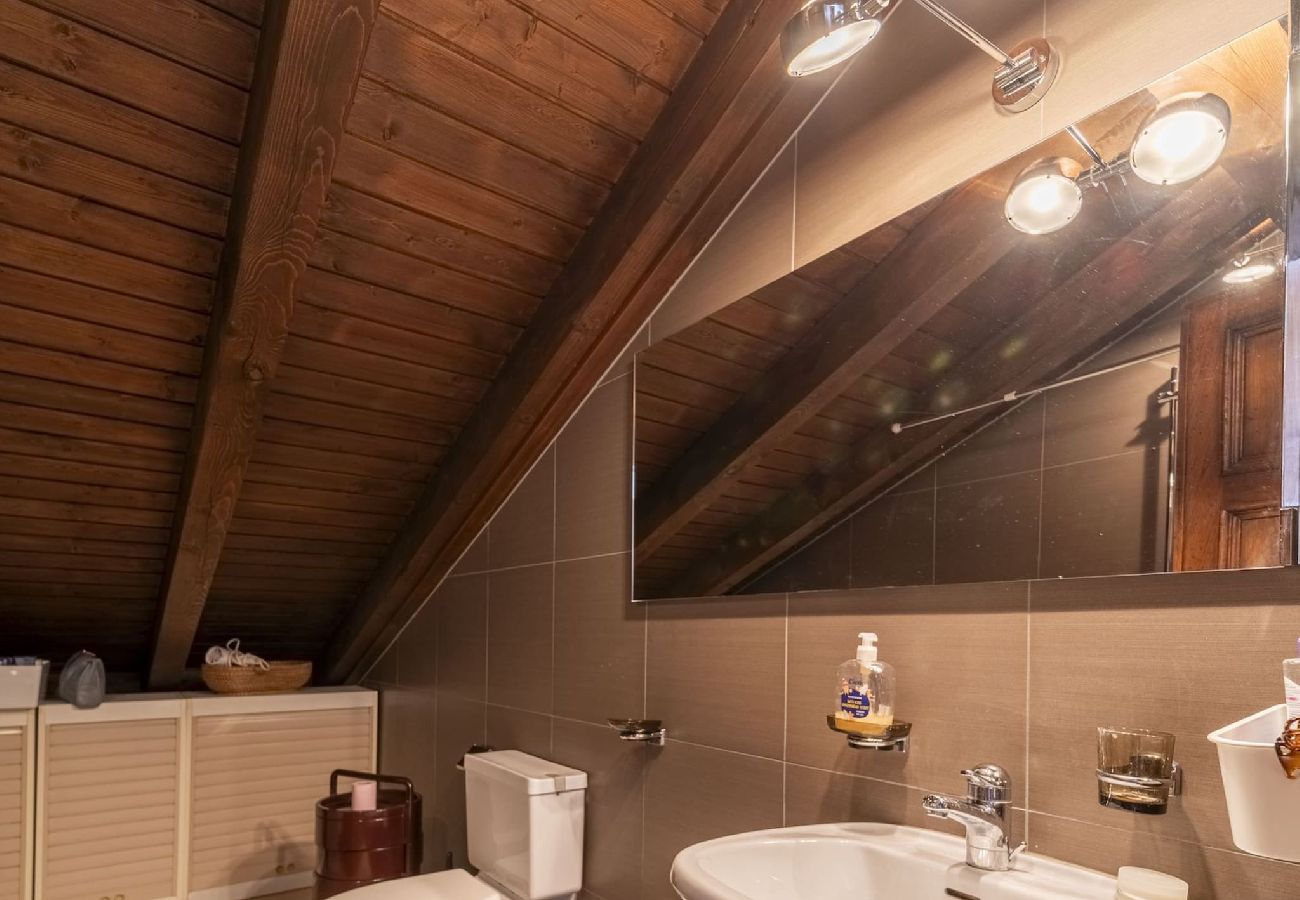 Appartement à Celerina/Schlarigna - Chesa Ste Attic - Celerina Appartement à Celerina/Schlarigna - Chesa Ste Attic - Celerina