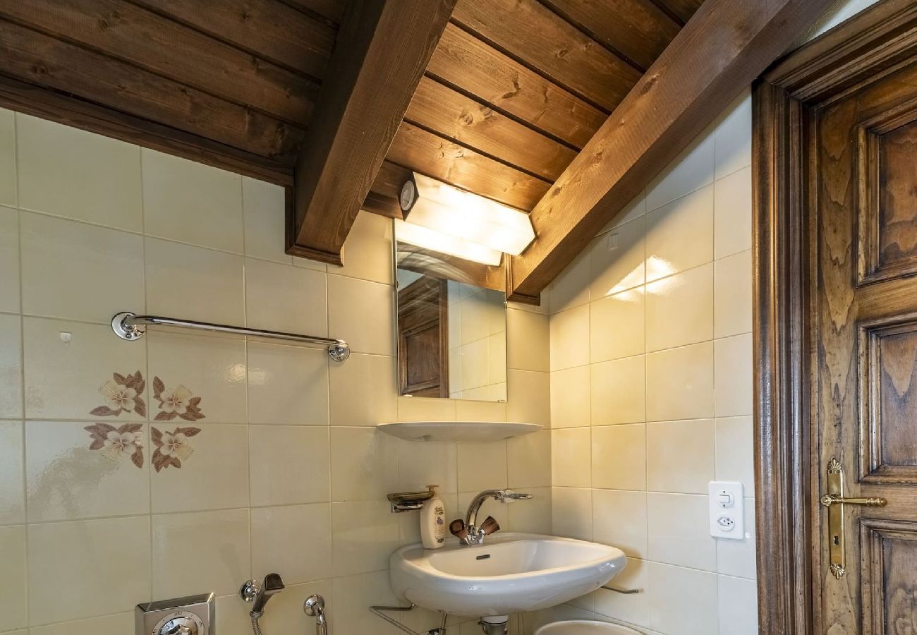 Appartement à Celerina/Schlarigna - Chesa Ste Attic - Celerina Appartement à Celerina/Schlarigna - Chesa Ste Attic - Celerina