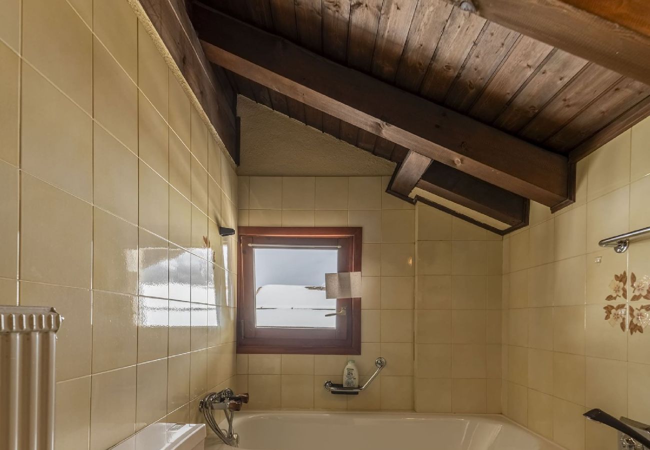 Appartement à Celerina/Schlarigna - Chesa Ste Attic - Celerina Appartement à Celerina/Schlarigna - Chesa Ste Attic - Celerina